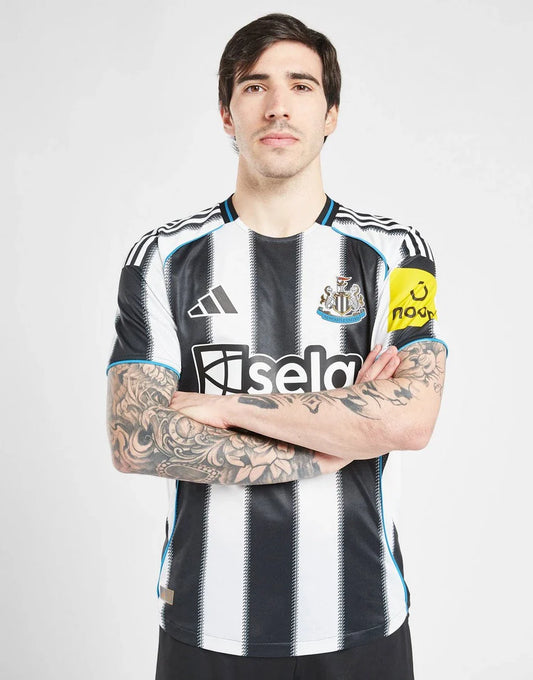 NEWCASTLE UNITED FC 2025/26 HOME KIT