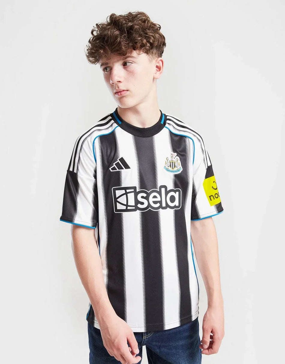 ADIDAS NEWCASTLE UNITED FC 2025/26 HOME SHIRT JUNIOR